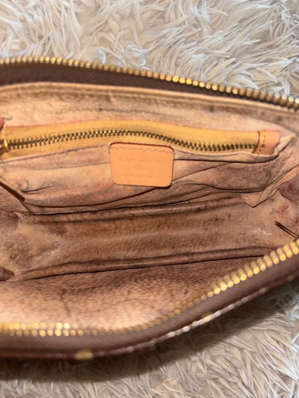 Louis Vuitton Monogram Zip Around Wallet in Brown and Tan - Picture 4 of 9